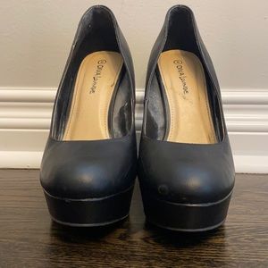 Black platform heels size 8